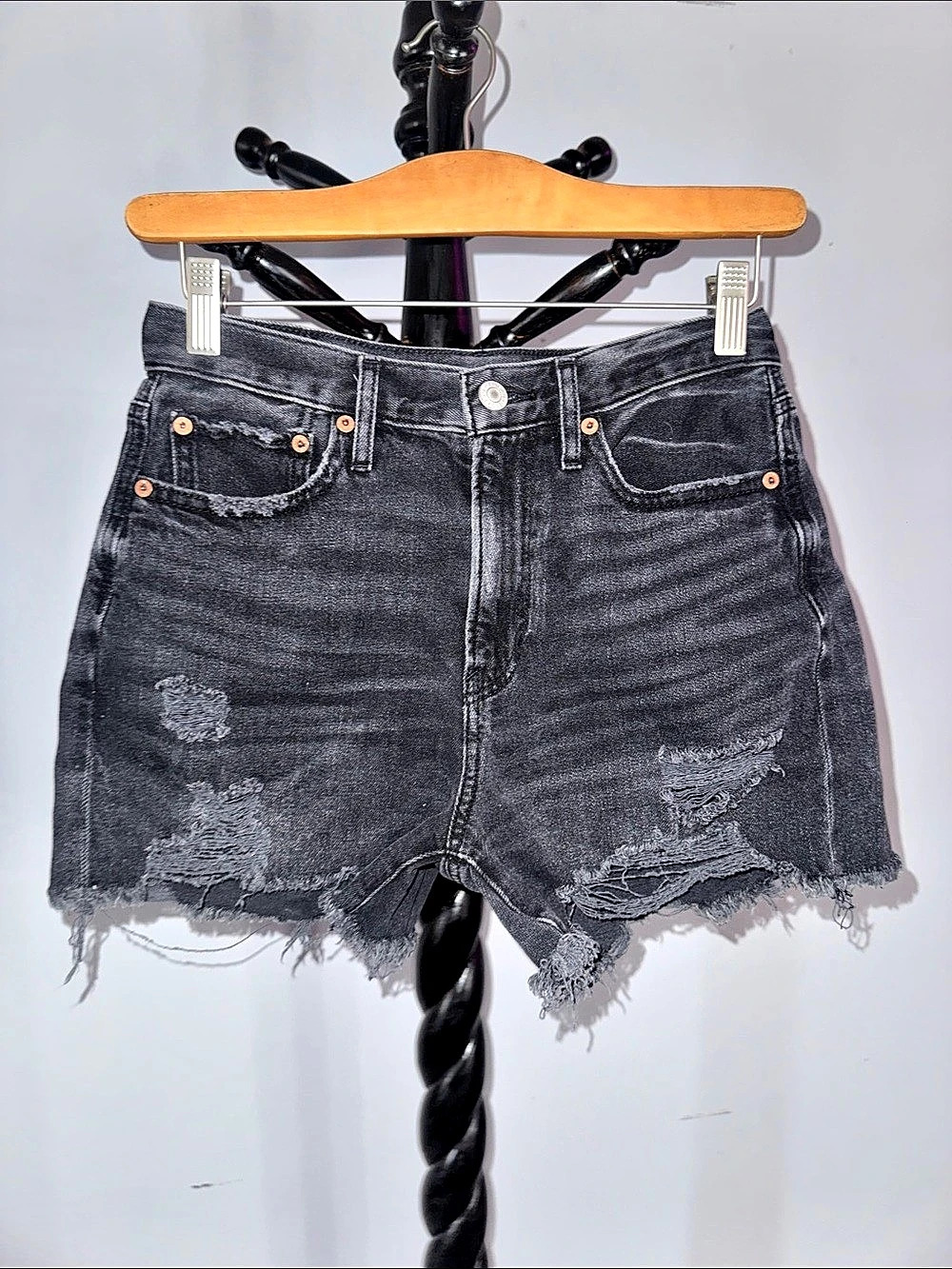 American Eagle Distressed Denim Jean Shorts in Black Size 2 19.3.B3